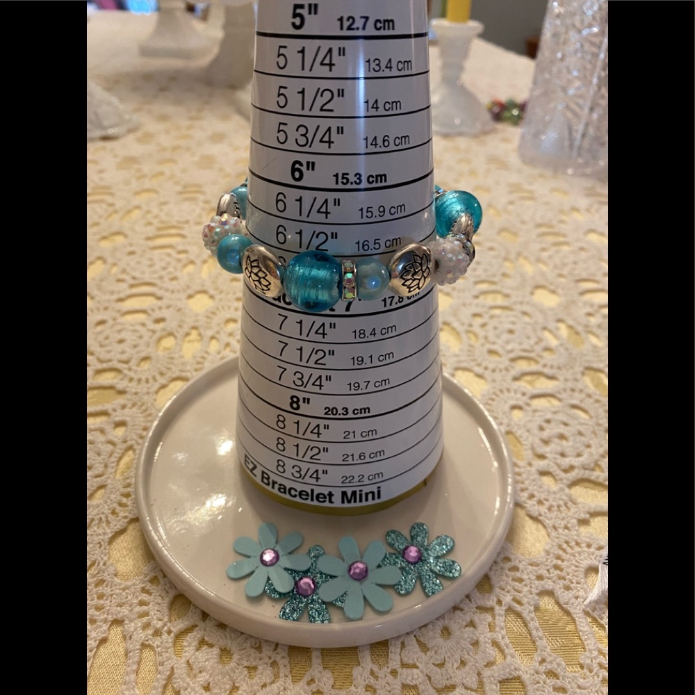 BEADED BRACELET HANDCRAFTED STRETCHY - Picture 2 of 2